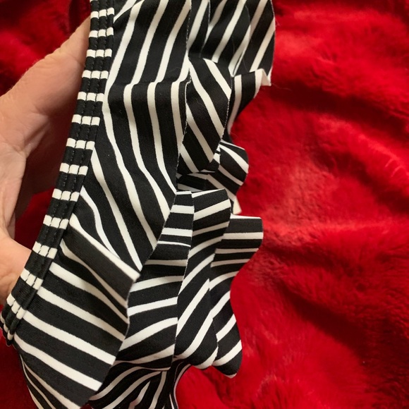 Girls mikoh bikini bandeau too Small nwt - Picture 5 of 6